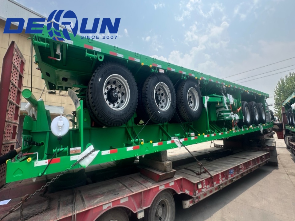 Derun 4 jednostki Tri-Axle Cargo Dropside Semi Trailer został wysłany do Algierii